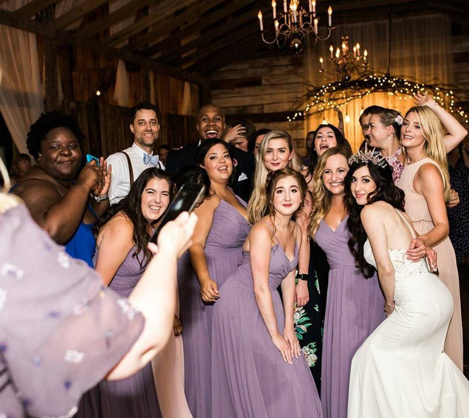 september 2017:I love these people 😍
.
.
.
#nashvillebride #nashvillewedding #southernbride #hayleypaige #amiliaphotography #bride #wedding #weddingphotography #bestfriends #squad #squadgoals #thatbootytho
