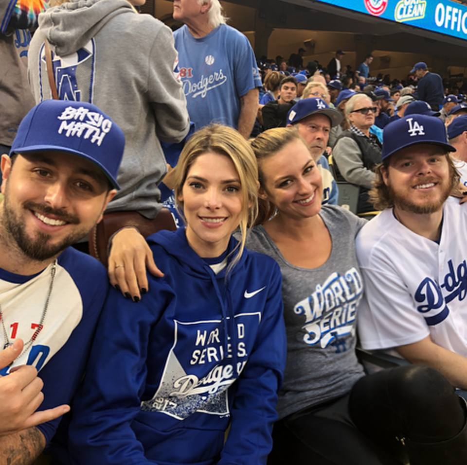 november 2017: ⚾️🏆 #worldseries

