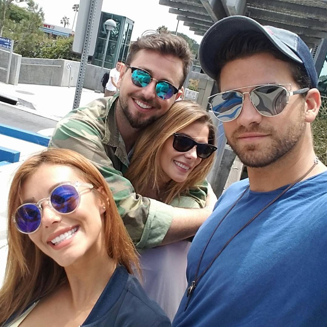 09 september 2016: I'm pretty sure we all lost our sunglasses this trip. 😎
