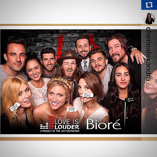 07 mei 2015; #Repost @cheriealexandra ・・・ Thank you @brittsnowhuh & @ashleygreene for an awesome event in supporting @loveislouder #LoveIsLouder #TheHomies ♥️📷🎼
