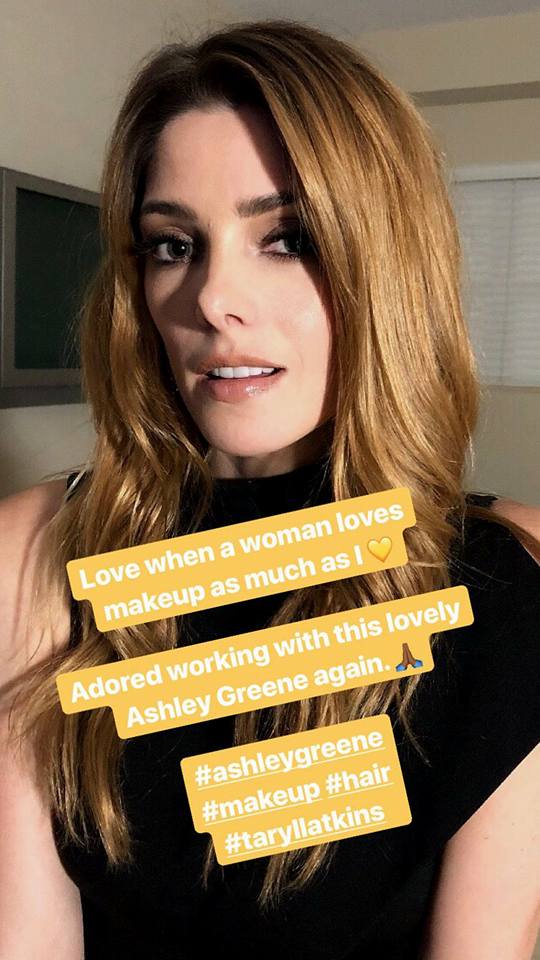 20 januari 2018: Serving! Beauty @ashleygreene. Such a beauty and an absolute pleasure to work with. I love a woman who loves makeup as much as I do. #Gorgeous!!!💄 Makeup: A soft pewter eye using @tomford and Ardell Lashes @ardellbeauty, and a nude lippie using @marcbeauty 💇‍♀️ Hair using @oribe @kenraprofessional @sergenormant Thank you! 🙏🏾 #ashleygreene #taryllatkins
taryllatkins.
.
.
.
.
#makeup #tomford #ardell #lashes #marcbeauty #oribe #hair #kenra #sergnormant #bts #makeupartist
