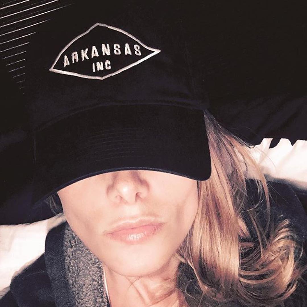 15 oktober 2016: #Repost @ashleygreene with @repostapp
・・・
I have arrived #Arkansas .. So excited to work with @jdanielcampbell in such a beautiful place. ❤️ #fall🍁 #workinprogress #southernhospitality •••••••• She's finally here ! & i am So excited to be part of it 🙏☺️
 15 oktober 2016: #Repost @ashleygreene with @repostapp
・・・
I have arrived #Arkansas .. So excited to work with @jdanielcampbell in such a beautiful place. ❤️ #fall🍁 #workinprogress #southernhospitality •••••••• She's finally here ! & i am So excited to be part of it 🙏☺️