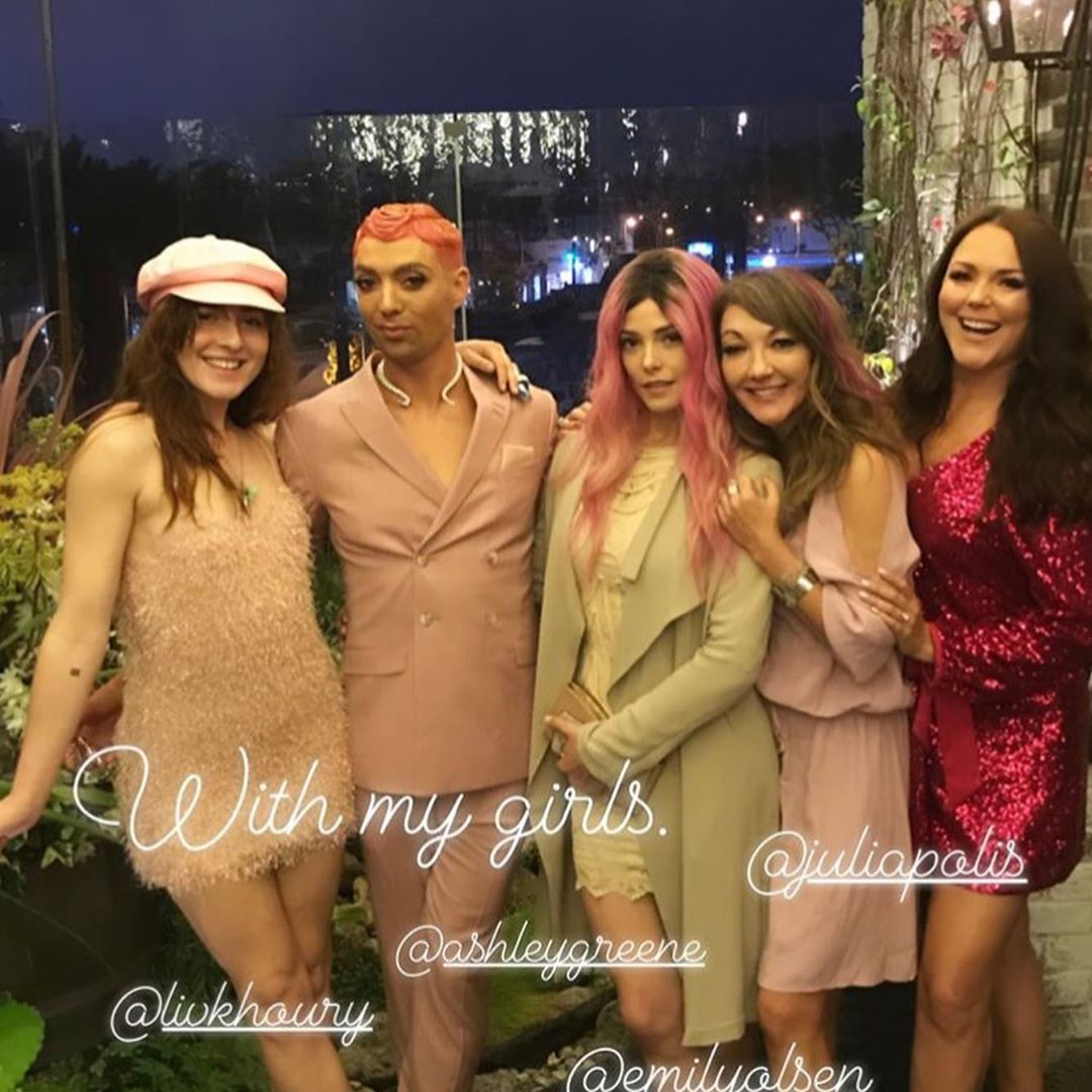 01 juni 2019: Proper Pink Party! Happy Birthday @josephchase @imbibelife. Love you guys 💖💖🎂🎂💖💖
