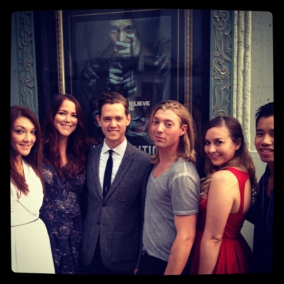 24 augustus 2012; @josephchase @whitlockian Just Jared and the gals, including Ashley at the premiere of Apparition!
