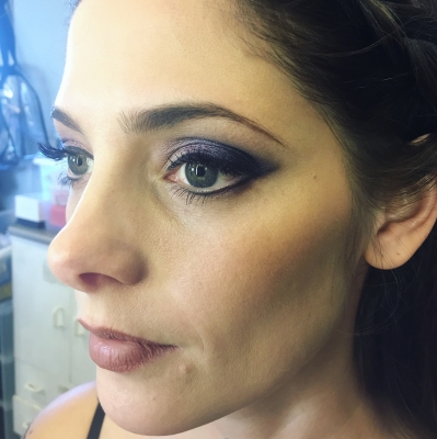 21 februari 2018: Loved looking after the beautiful @ashleygreene as Makeup and hair designer on @accidentmanmovie such a pleasure to work with and so enjoyed creating this character with Ashley to help bring it to life. We used as always @delilahcosmetics base and concealer @evolvebeautyuk miracle facial oil @iconic.london brow colour set @maccosmetics eyeshadows mixed with @beccacosmetics base @katvondbeauty bow and arrow on the lips (love the everlasting range they last forever) @delilahcosmetics contour
