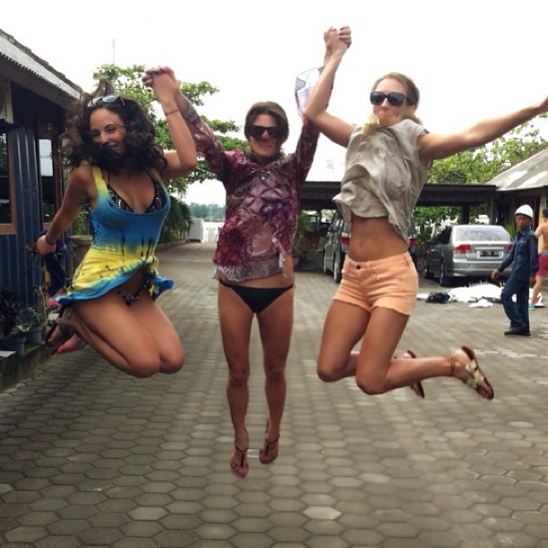 1 juli 2013: @ashleygreene @jstifter already feels like a lifetime ago😢
