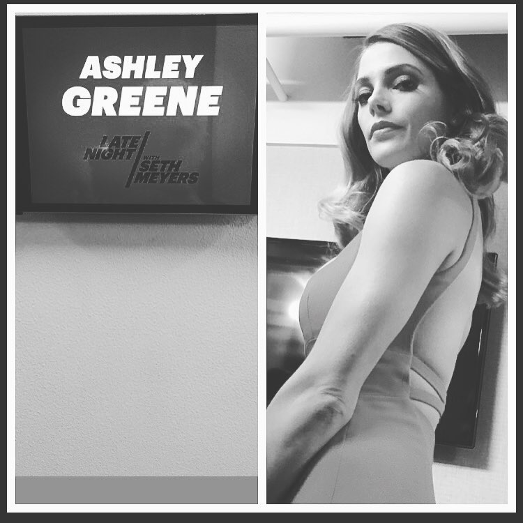 07 april 2016: Killed it!!! @ashleygreene @lindsaygalin #hooray #sethmeyers #lookinggood #reunitedanditfeelssogood
