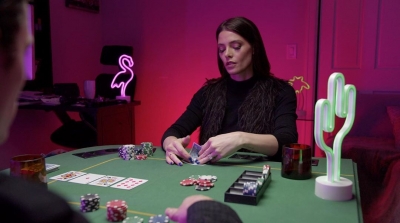 30 mei 2019: Last favorite screenshot from our poker scene 🎲💰This is a wide with a TON of detail to play with. You can do a lot with a basic white room once you set up your scene. Added neon signs to add some depth and tone while throwing some RGB lights towards the walls to set the background color!
