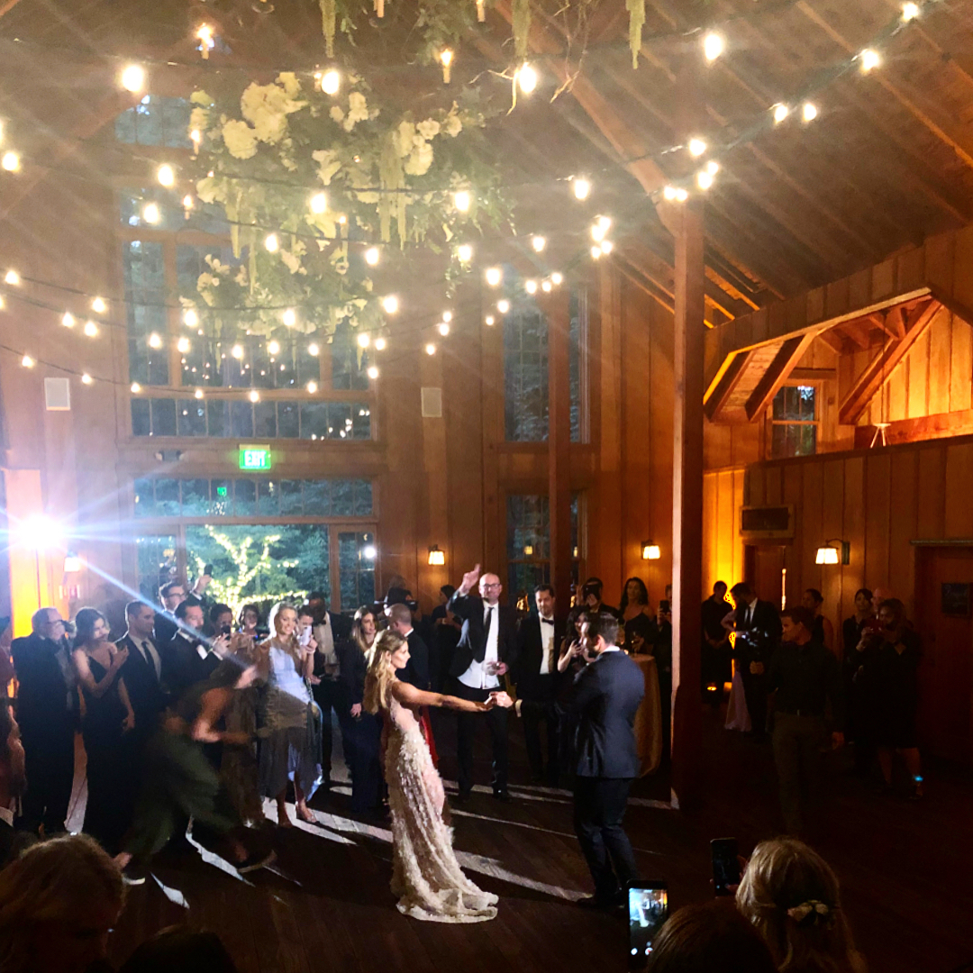 08 juli 2018: A few more pics of such a magical afternoon...in the middle of the Redwoods. Have you ever seen a more beautiful wedding?! 😍 *
*
*
*
*
*
#weddingtime #redwoodforest #losgatos #bayarea #redwoods #californiaadventure #wedding #weddings #northerncalifornia
08 juli 2018: A few more pics of such a magical afternoon...in the middle of the Redwoods. Have you ever seen a more beautiful wedding?! 😍 *
*
*
*
*
*
#weddingtime #redwoodforest #losgatos #bayarea #redwoods #californiaadventure #wedding #weddings #northerncalifornia