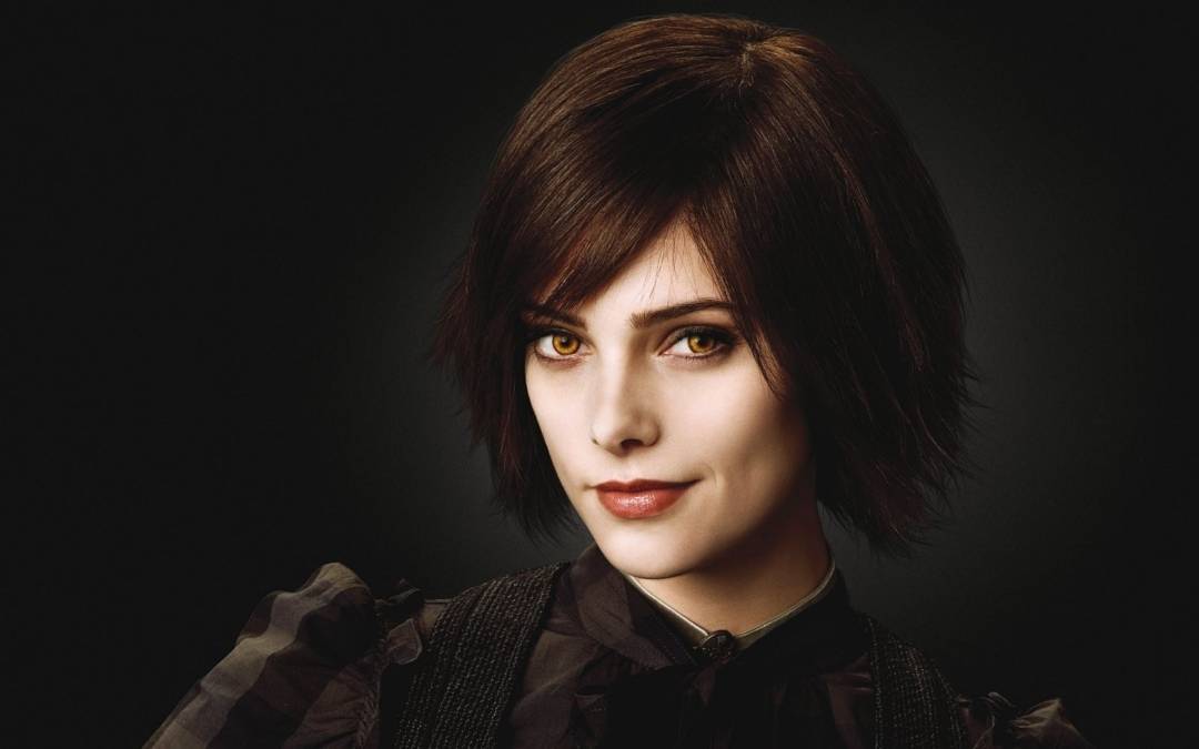 05 mei 2016; Our favorite Vampire gone Rogue. #TBT @ashleygreene
#roguetv #ashleygreene #twilight #alicecullen
