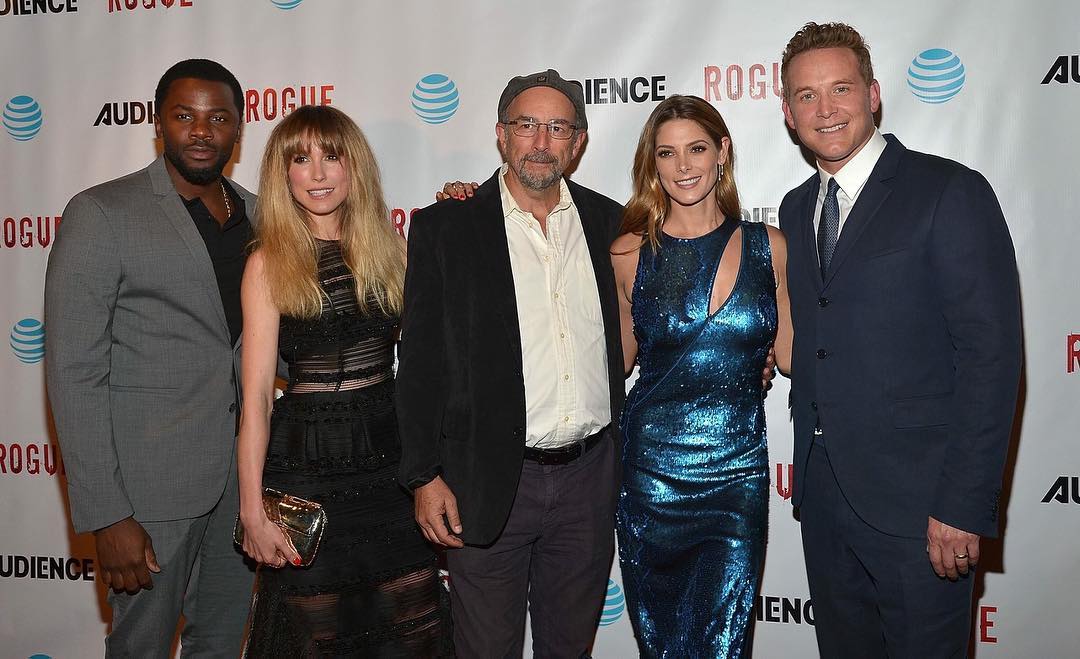 07 juli 2016; The cast at the premiere party...who else thinks the season flew by way too fast? #tbt
