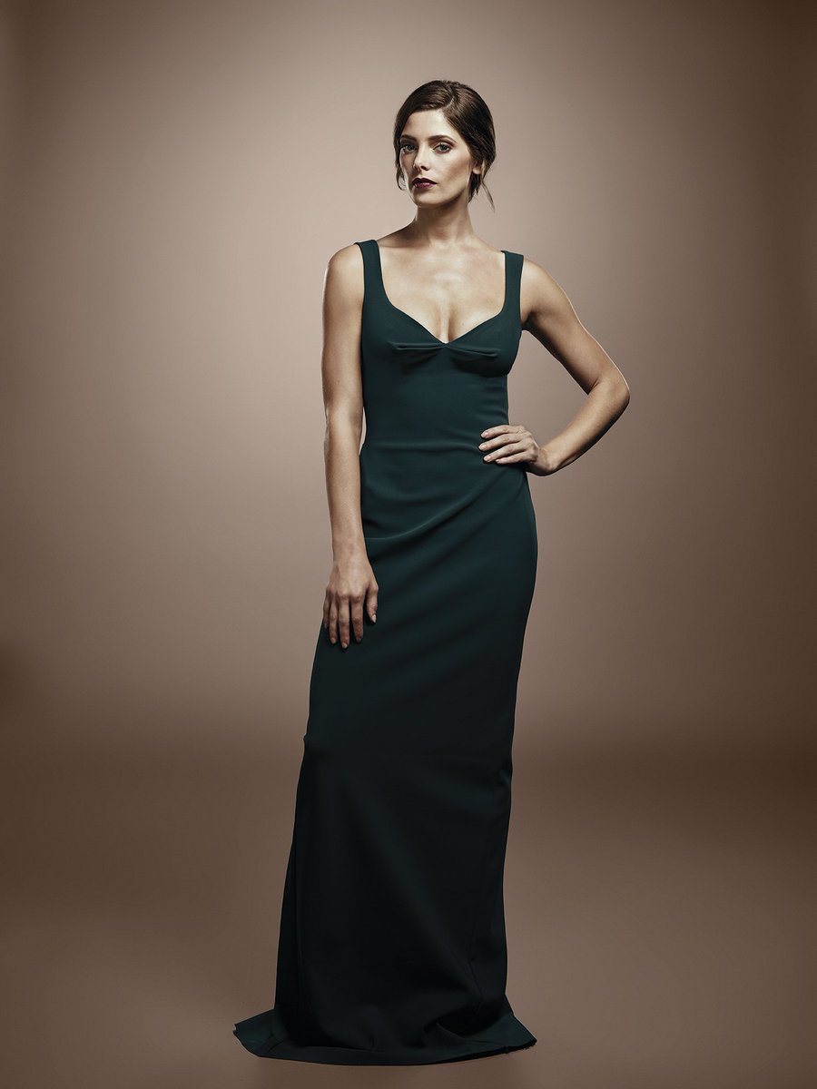 02 januari: Happy New Year! Mia is starting out in style. #RogueTV @AshleyMGreene
