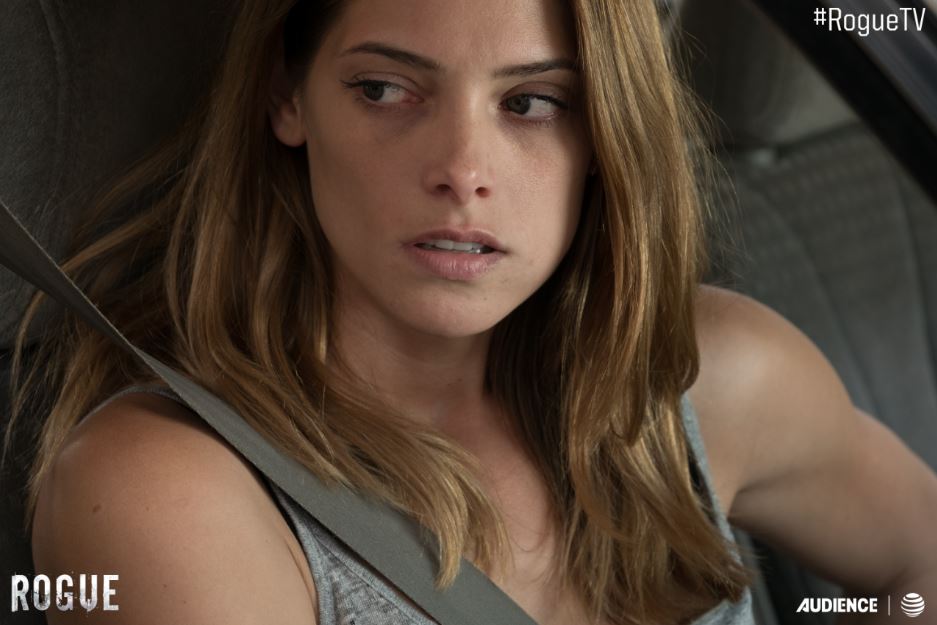 20 maart 2017: There’s more @AshleyMGreene coming soon! Join her in just ONE HOUR on @etnow’s Facebook for a LIVE interview at 10:00 AM PST!
