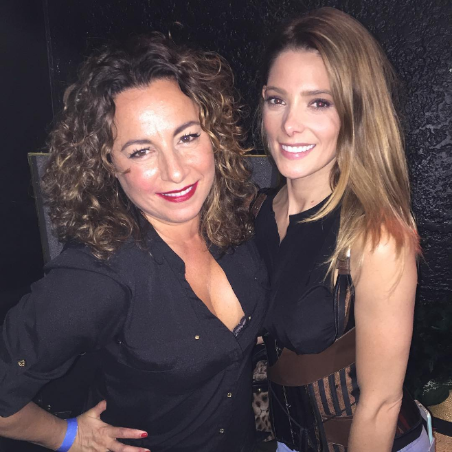 11 mei 2016; So good to see you @ashleygreene at #6bullettohell party thank you @tv_brendon for the photo #PartyingWithSelma #NoOneStopsSelma #PartyingWSelma #BillboardSelma
