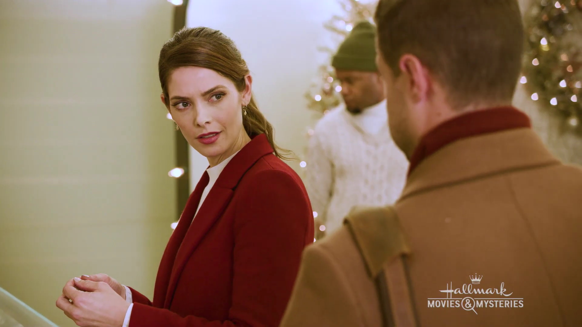 Ashley-Greene-dot-nl_OnLocation-ALittleChristmasCharm0061.jpg