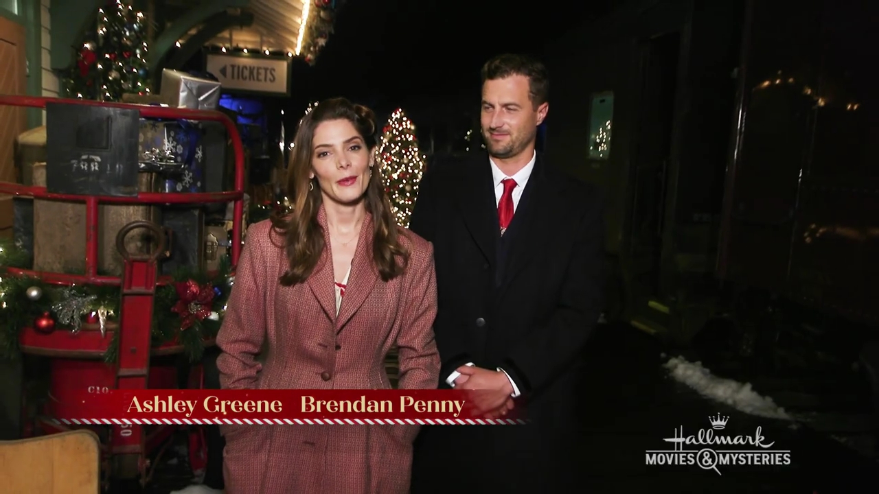 Ashley-Greene-dot-nl_Preview-ALittleChristmasCharm0010.jpg