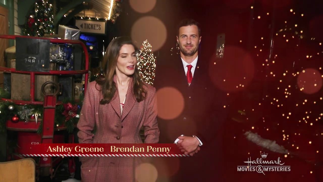 Ashley-Greene-dot-nl_Preview-ALittleChristmasCharm0011.jpg