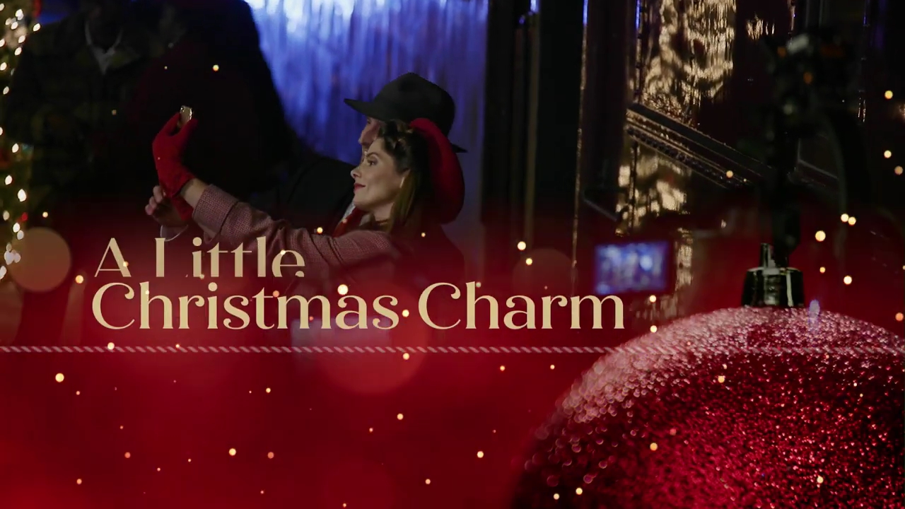 Ashley-Greene-dot-nl_Preview-ALittleChristmasCharm0029.jpg