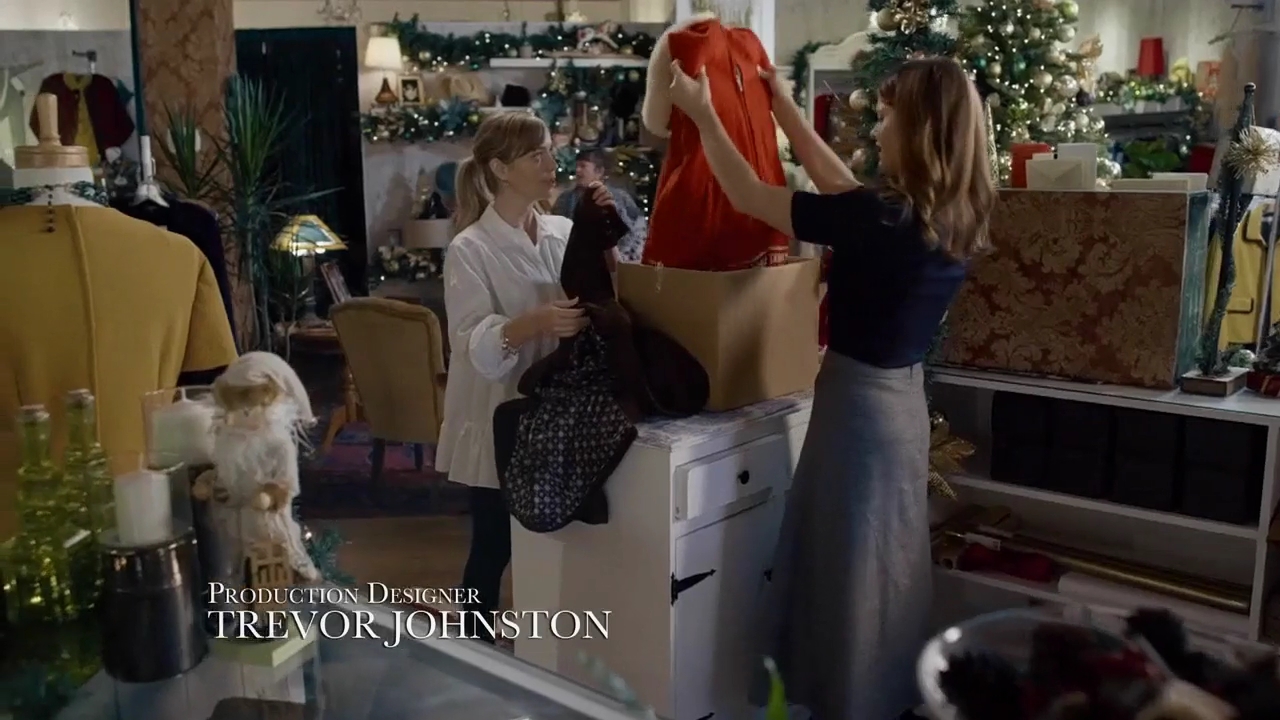 Ashley-Greene-dot-nl_ALittleChristmasCharm0056.jpg