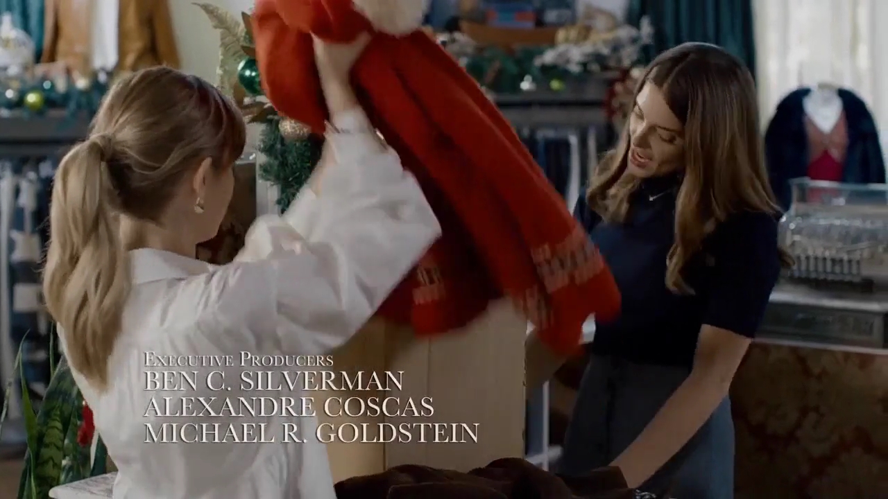 Ashley-Greene-dot-nl_ALittleChristmasCharm0078.jpg