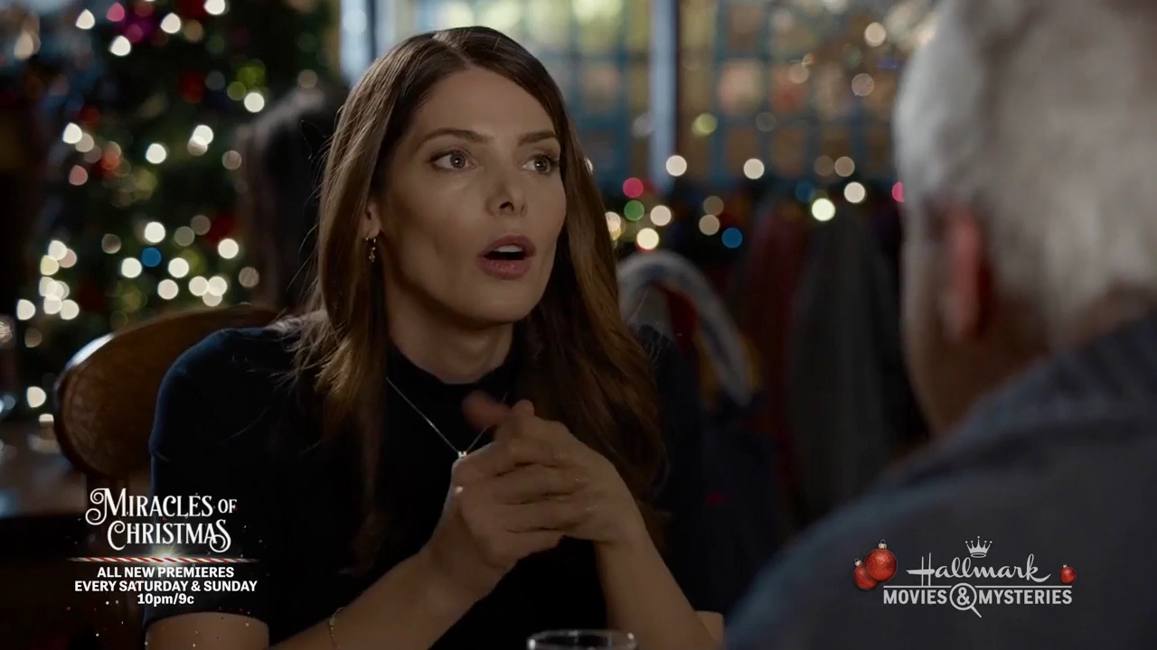Ashley-Greene-dot-nl_ALittleChristmasCharm0362.jpg