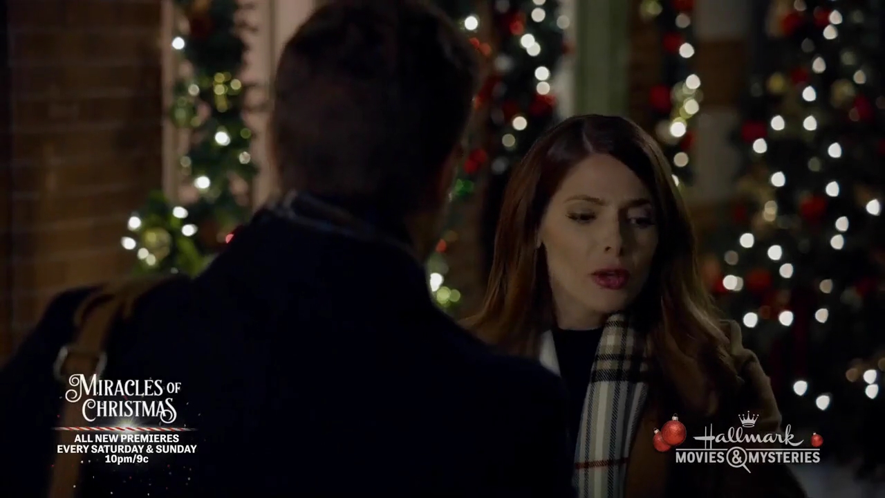 Ashley-Greene-dot-nl_ALittleChristmasCharm0449.jpg