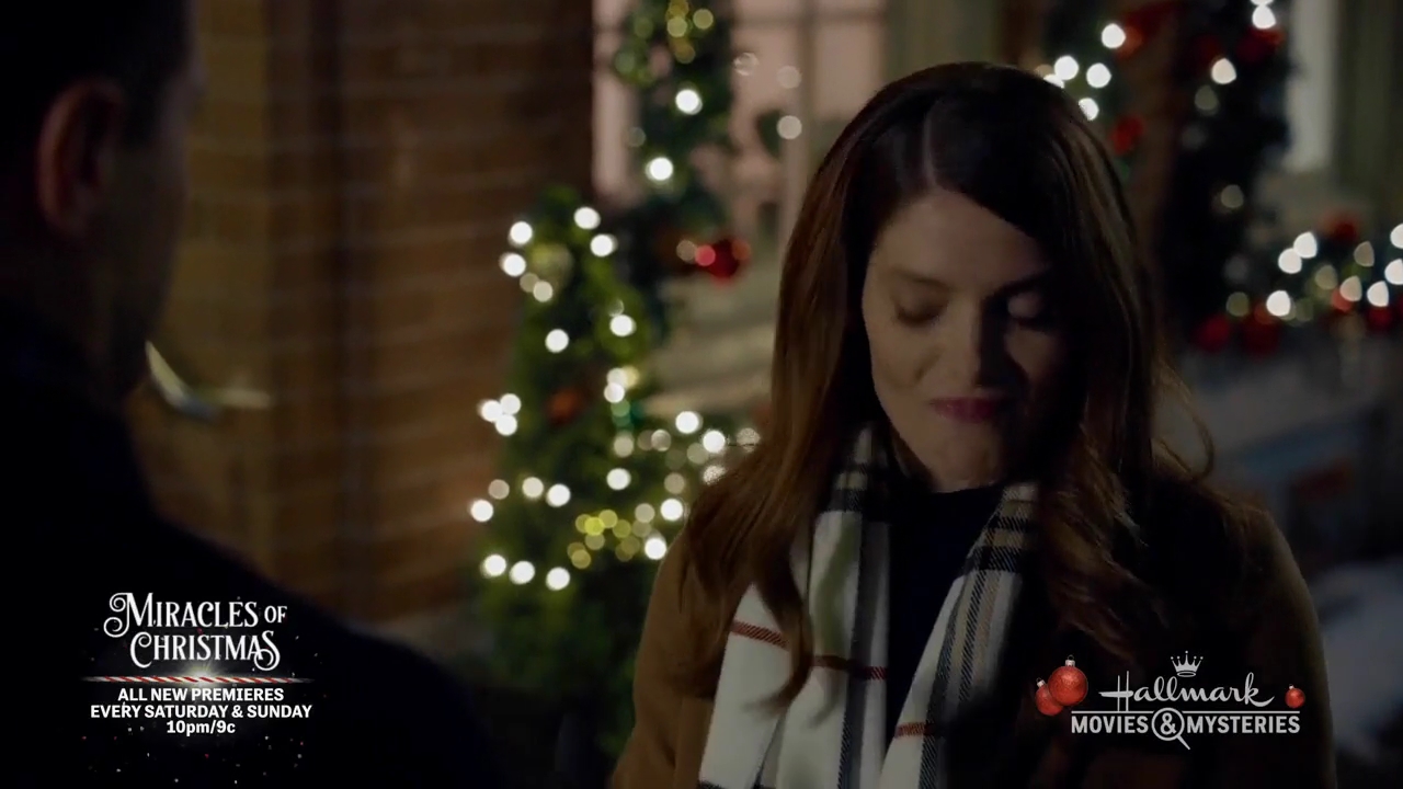 Ashley-Greene-dot-nl_ALittleChristmasCharm0479.jpg