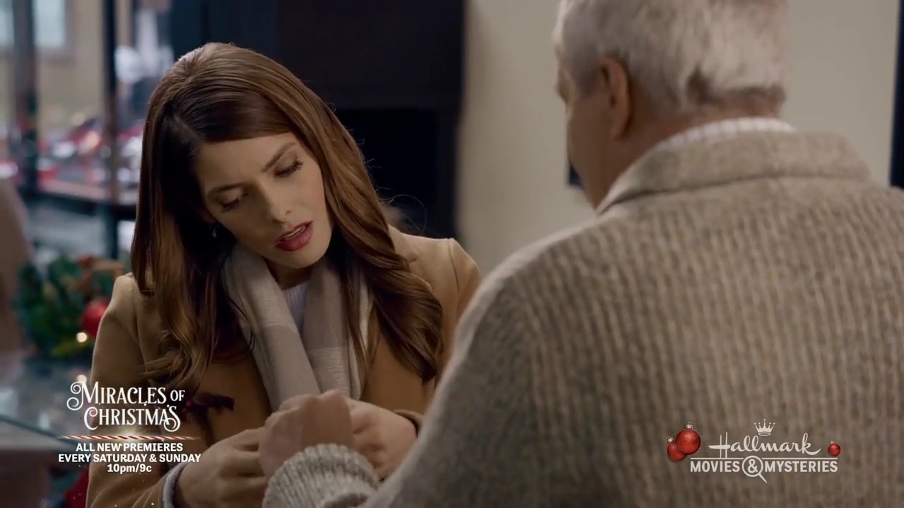 Ashley-Greene-dot-nl_ALittleChristmasCharm0730.jpg
