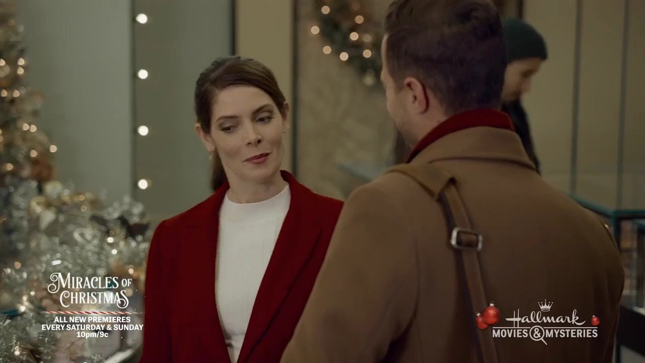 Ashley-Greene-dot-nl_ALittleChristmasCharm0948.jpg