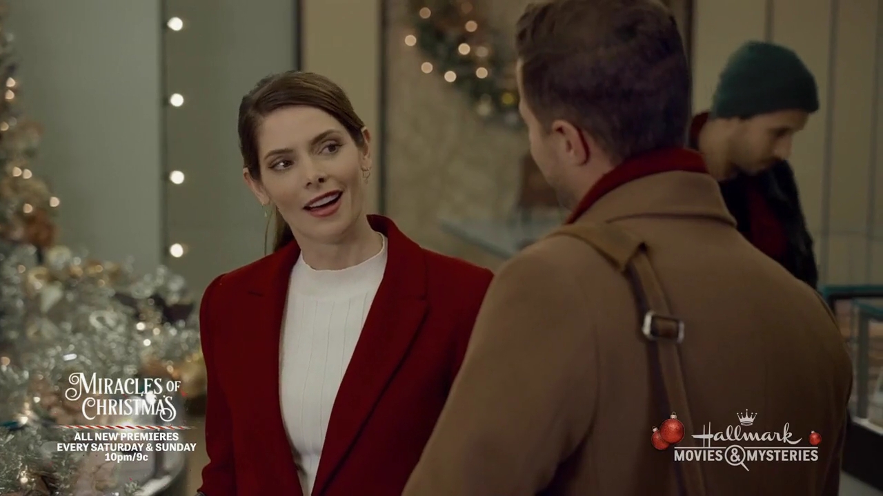Ashley-Greene-dot-nl_ALittleChristmasCharm0955.jpg
