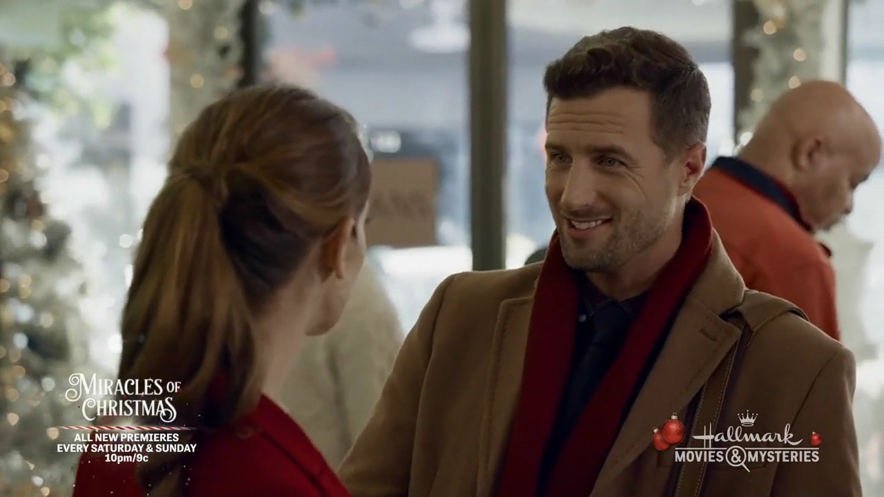 Ashley-Greene-dot-nl_ALittleChristmasCharm0965.jpg