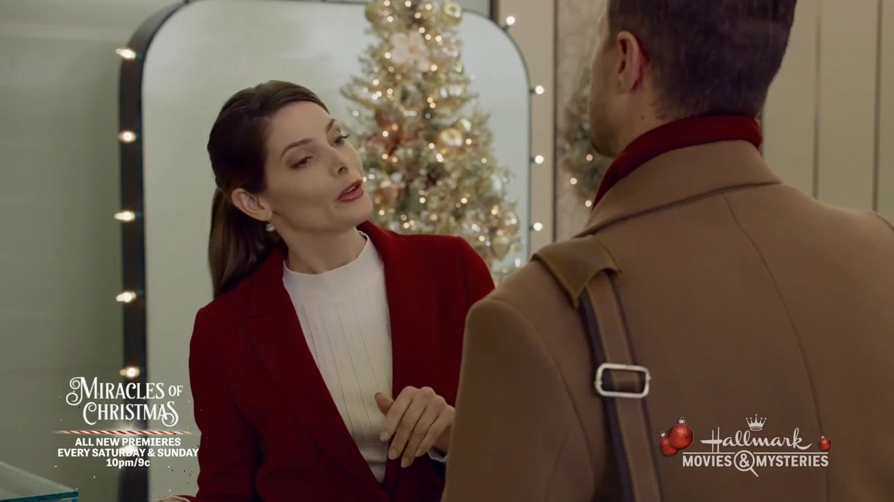 Ashley-Greene-dot-nl_ALittleChristmasCharm0969.jpg