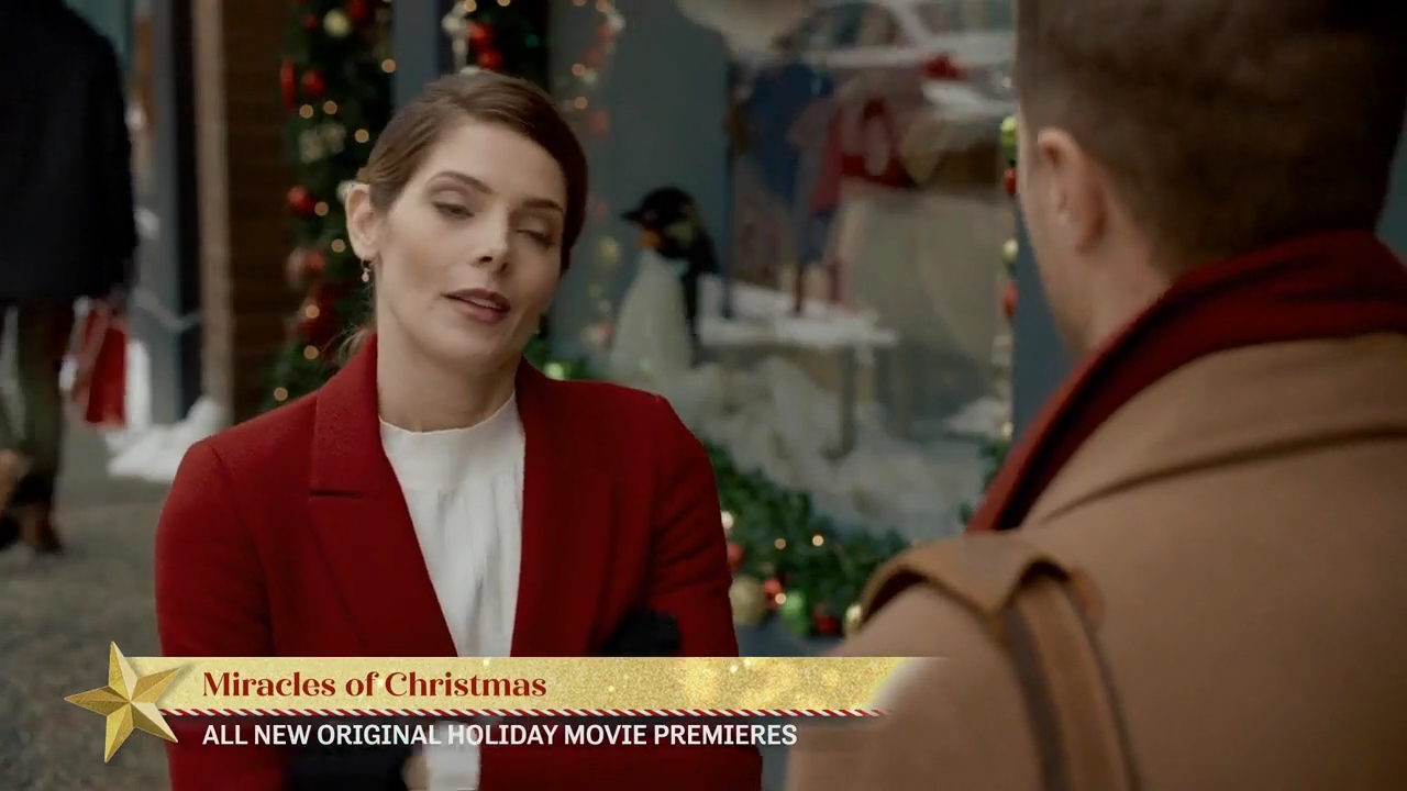 Ashley-Greene-dot-nl_ALittleChristmasCharm1087.jpg