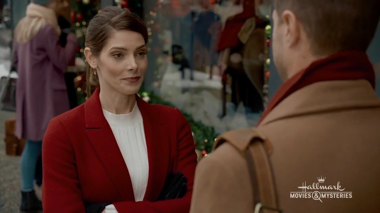 Ashley-Greene-dot-nl_ALittleChristmasCharm1103.jpg