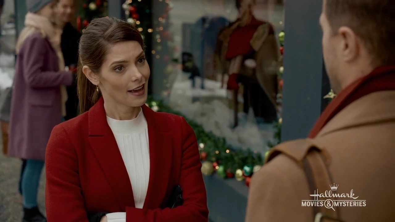 Ashley-Greene-dot-nl_ALittleChristmasCharm1106.jpg