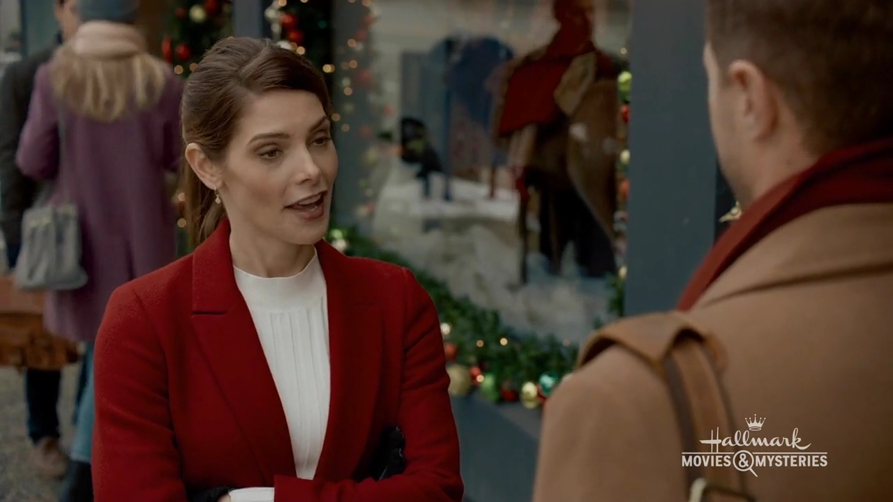 Ashley-Greene-dot-nl_ALittleChristmasCharm1109.jpg