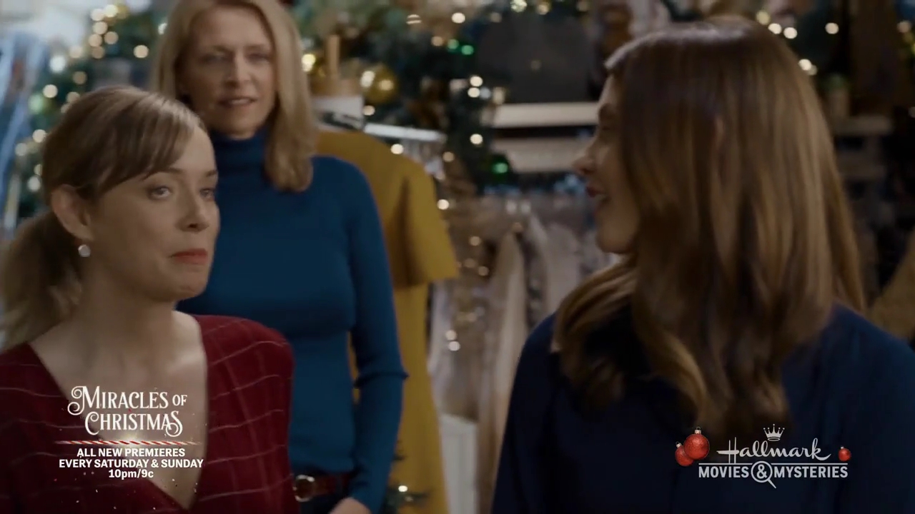 Ashley-Greene-dot-nl_ALittleChristmasCharm1323.jpg