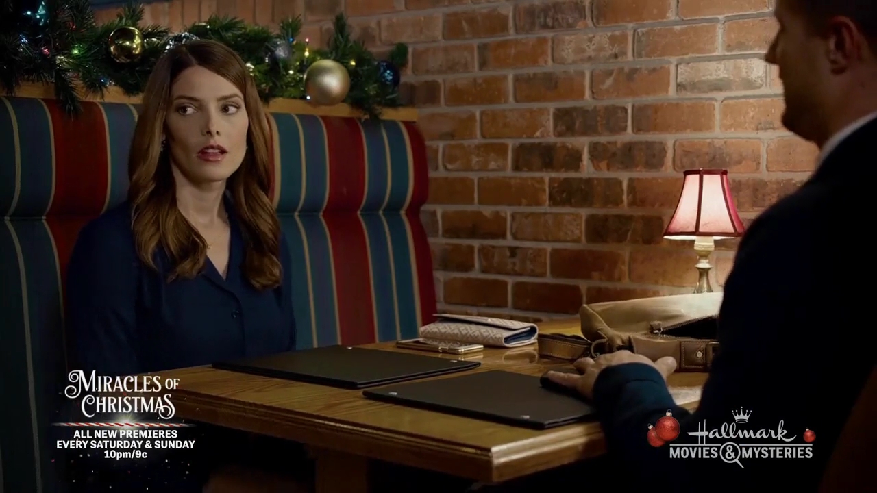 Ashley-Greene-dot-nl_ALittleChristmasCharm1392.jpg
