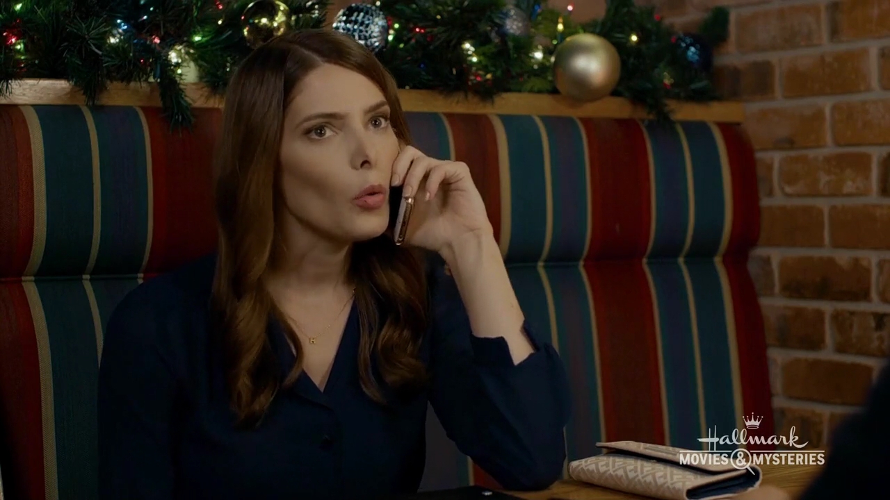 Ashley-Greene-dot-nl_ALittleChristmasCharm1497.jpg