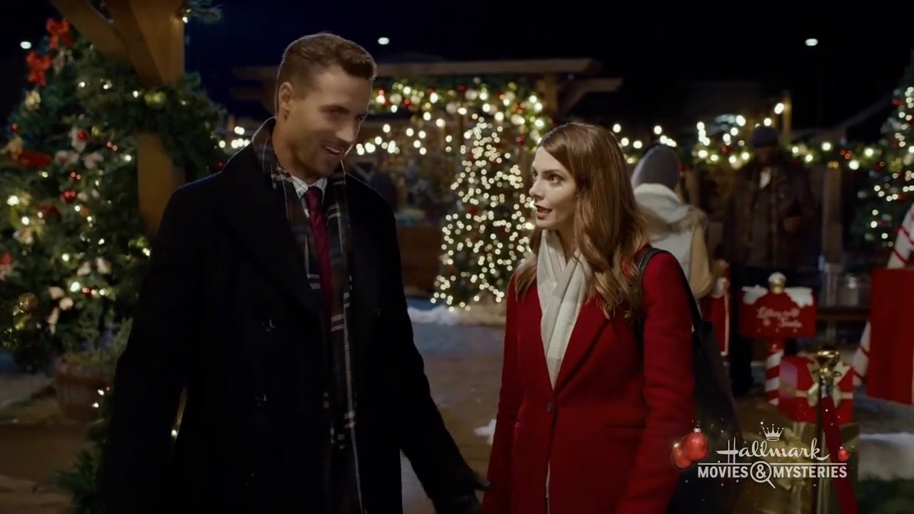 Ashley-Greene-dot-nl_ALittleChristmasCharm1556.jpg