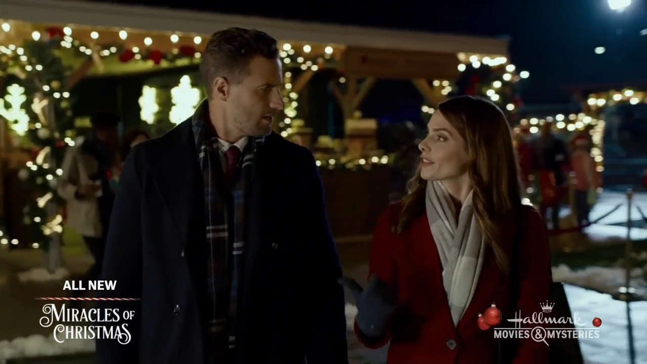 Ashley-Greene-dot-nl_ALittleChristmasCharm1682.jpg