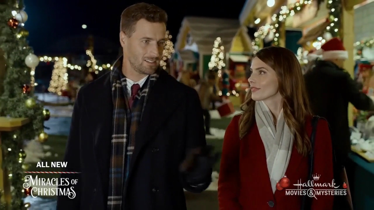 Ashley-Greene-dot-nl_ALittleChristmasCharm1717.jpg