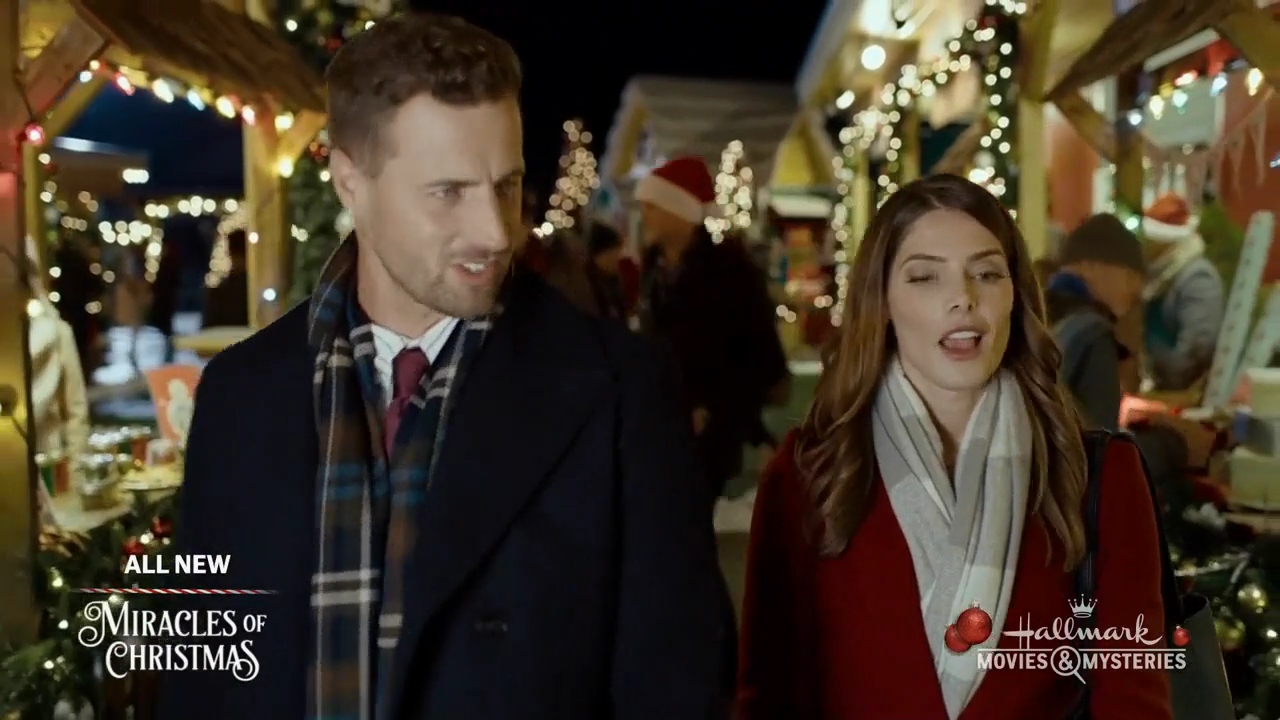 Ashley-Greene-dot-nl_ALittleChristmasCharm1725.jpg