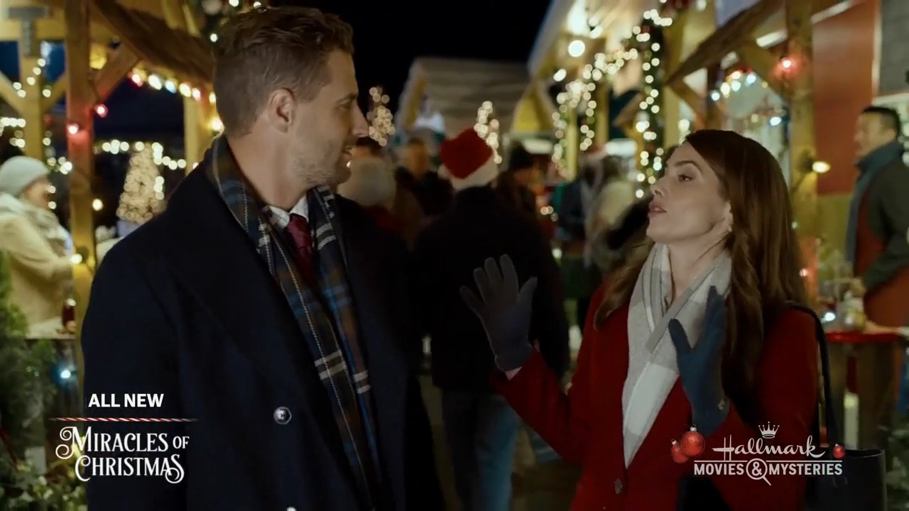 Ashley-Greene-dot-nl_ALittleChristmasCharm1728.jpg