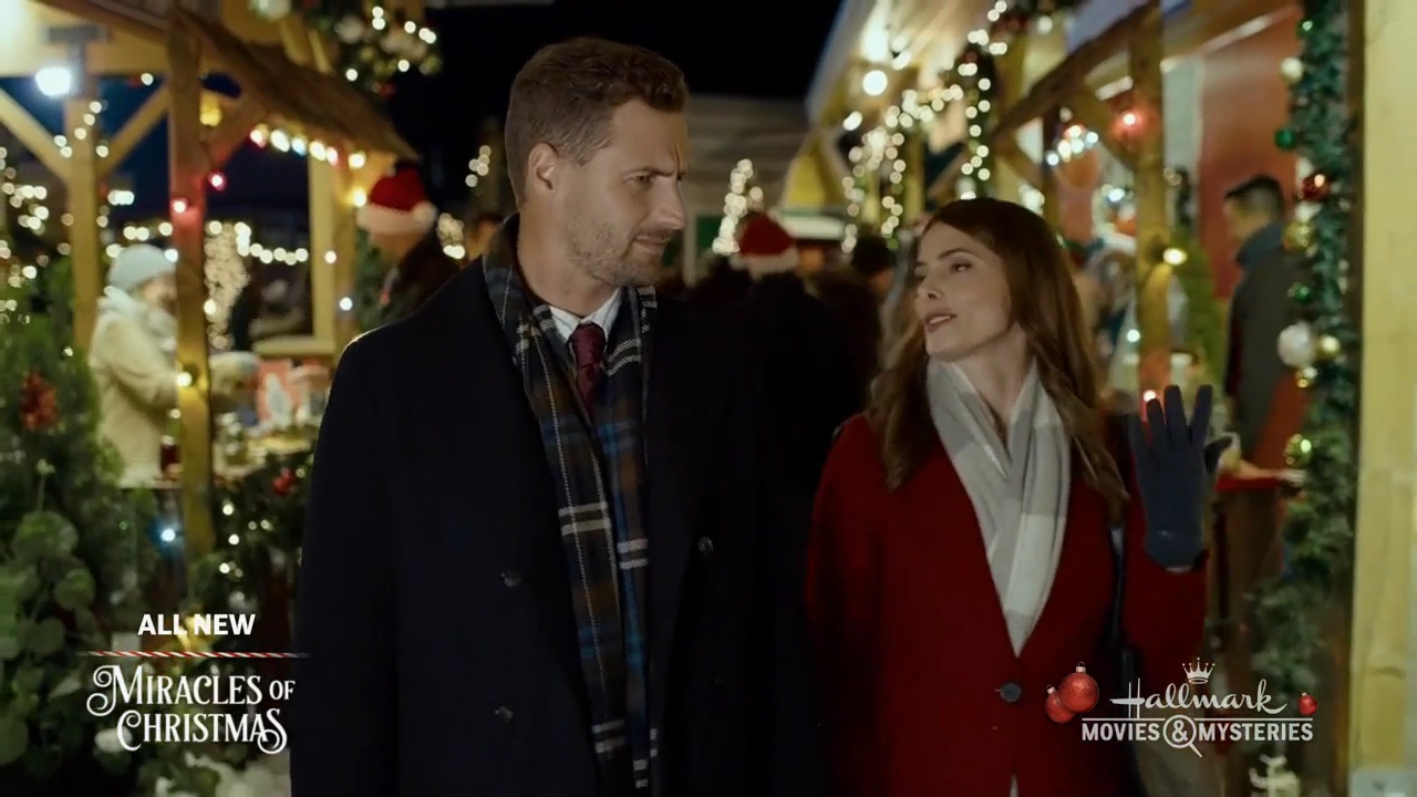 Ashley-Greene-dot-nl_ALittleChristmasCharm1731.jpg