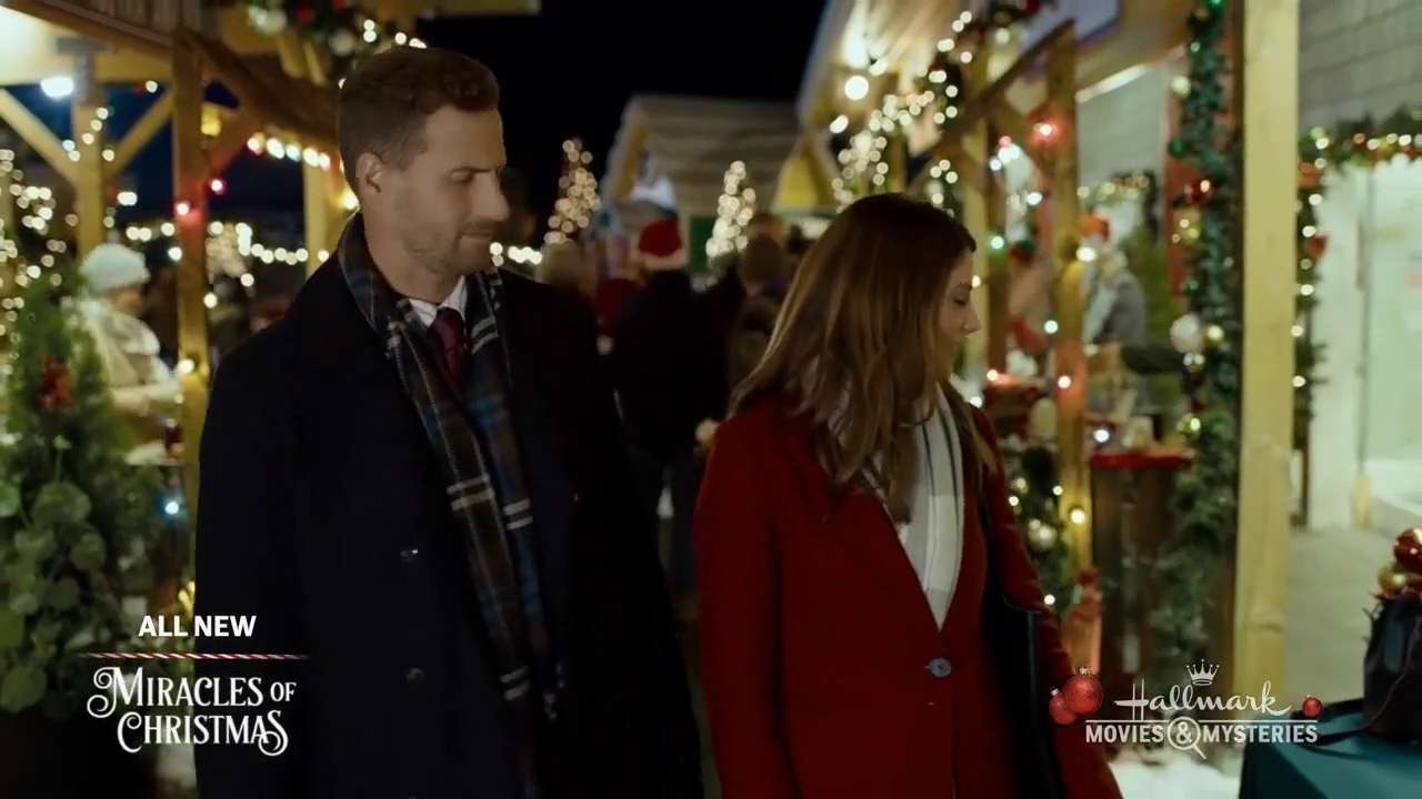 Ashley-Greene-dot-nl_ALittleChristmasCharm1733.jpg