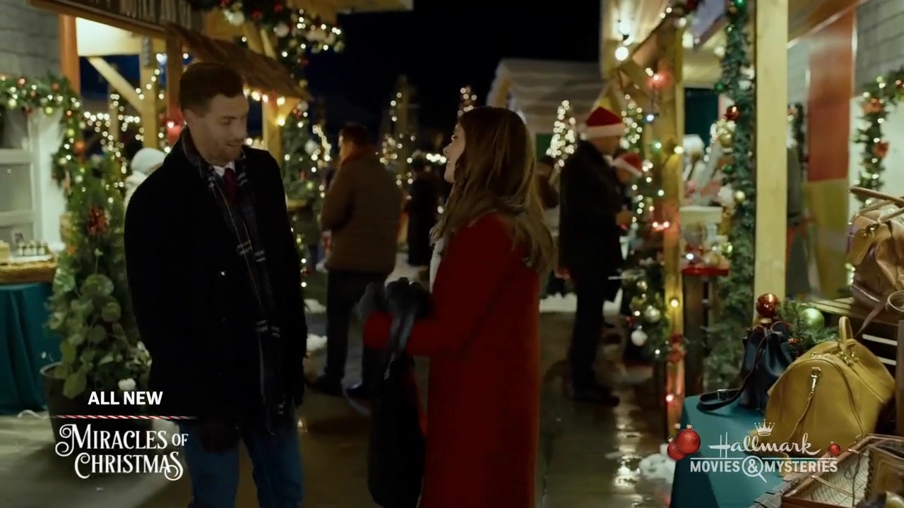 Ashley-Greene-dot-nl_ALittleChristmasCharm1748.jpg