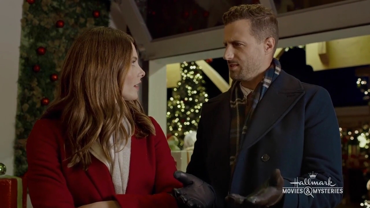 Ashley-Greene-dot-nl_ALittleChristmasCharm1917.jpg