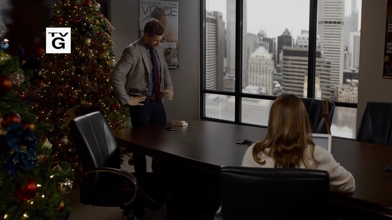 Ashley-Greene-dot-nl_ALittleChristmasCharm1943.jpg