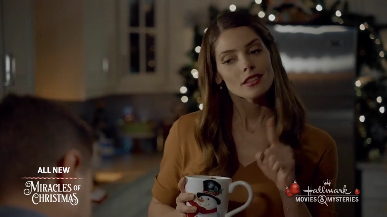 Ashley-Greene-dot-nl_ALittleChristmasCharm2376.jpg Ashley-Greene-dot-nl_ALittleChristmasCharm2376.jpg